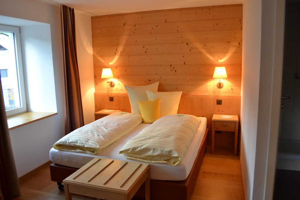 Hotel-Restaurant Bellevue Φιλμς Δωμάτιο φωτογραφία
