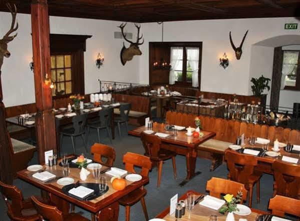 Hotel-Restaurant Bellevue Φιλμς Εξωτερικό φωτογραφία