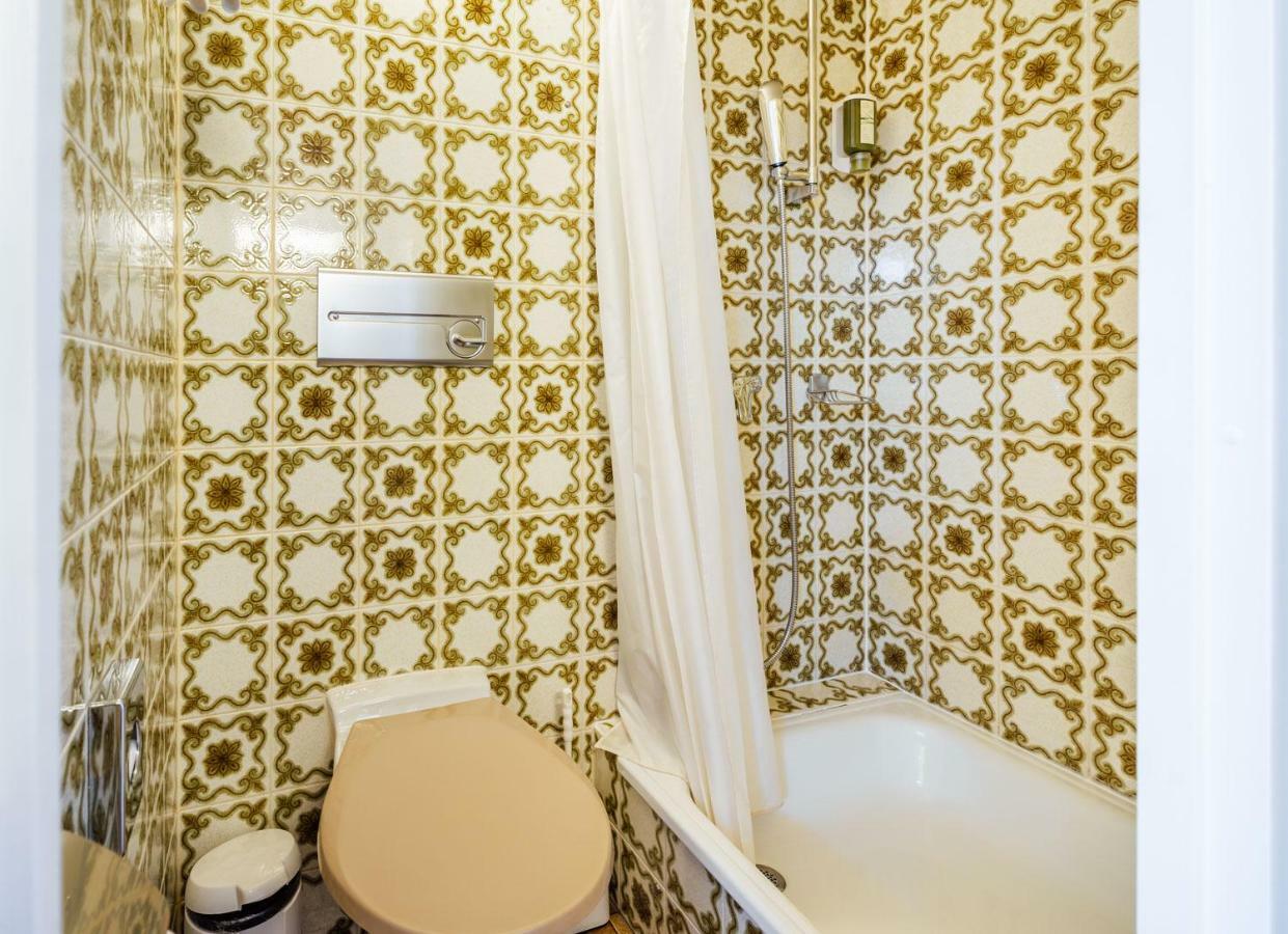 Hotel-Restaurant Bellevue Φιλμς Εξωτερικό φωτογραφία